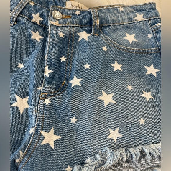 Peach Love California - Star Denim Shorts - Size Medium - Picture 2 of 7